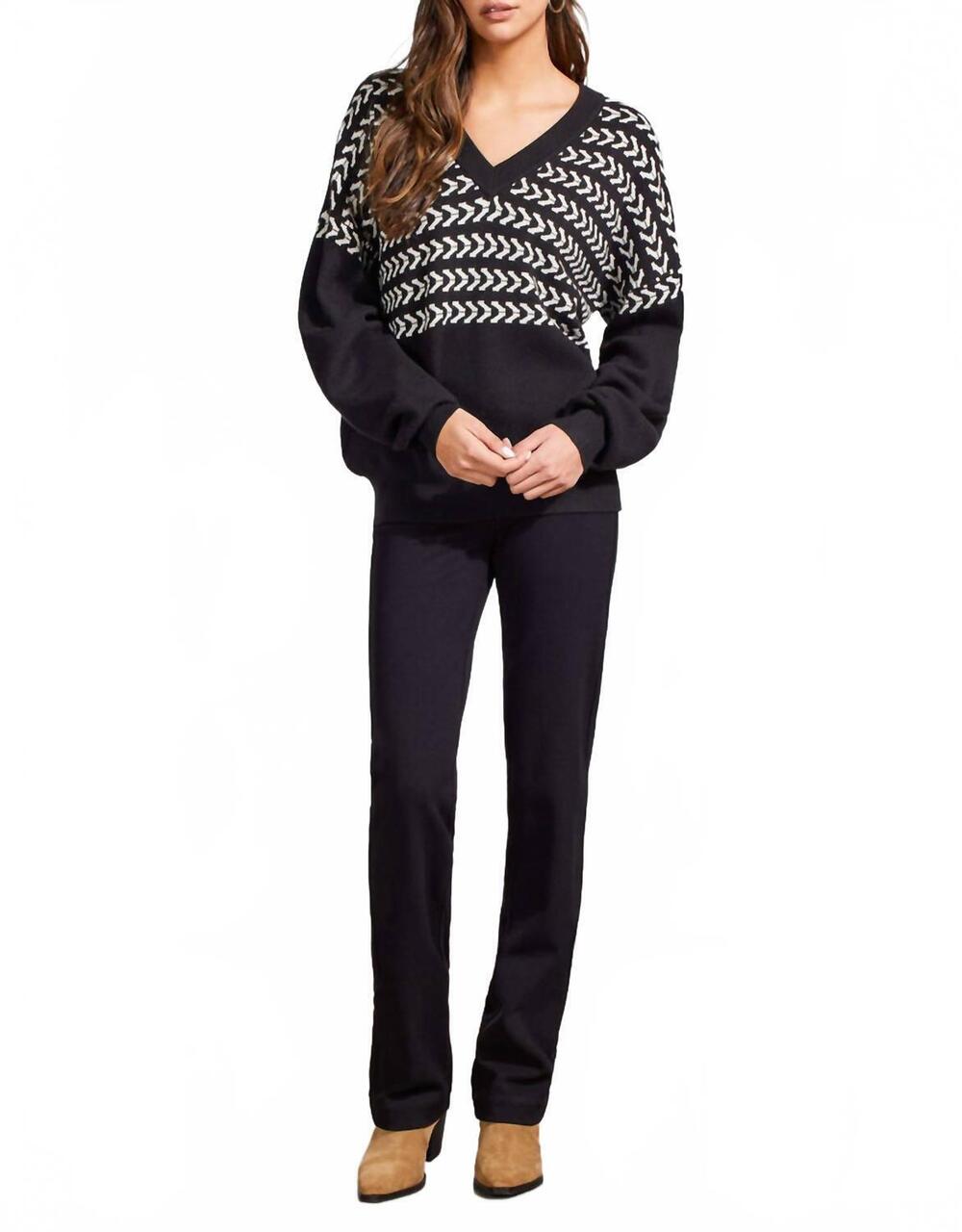 NEW TRIBAL jacquard v neck sweater in one color